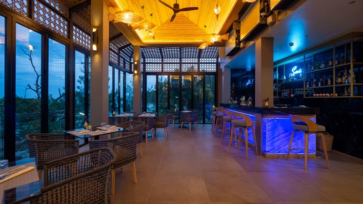 Sinae Phuket Luxury Hotel